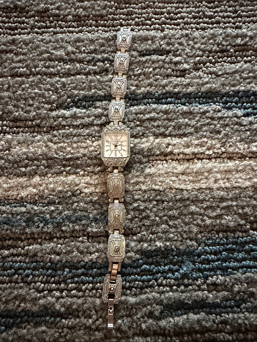 Source Unknown Silver-Tone Ornate Link Bracelet Watch needs battery